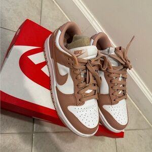 Nike Dunk Low Rose Whisper